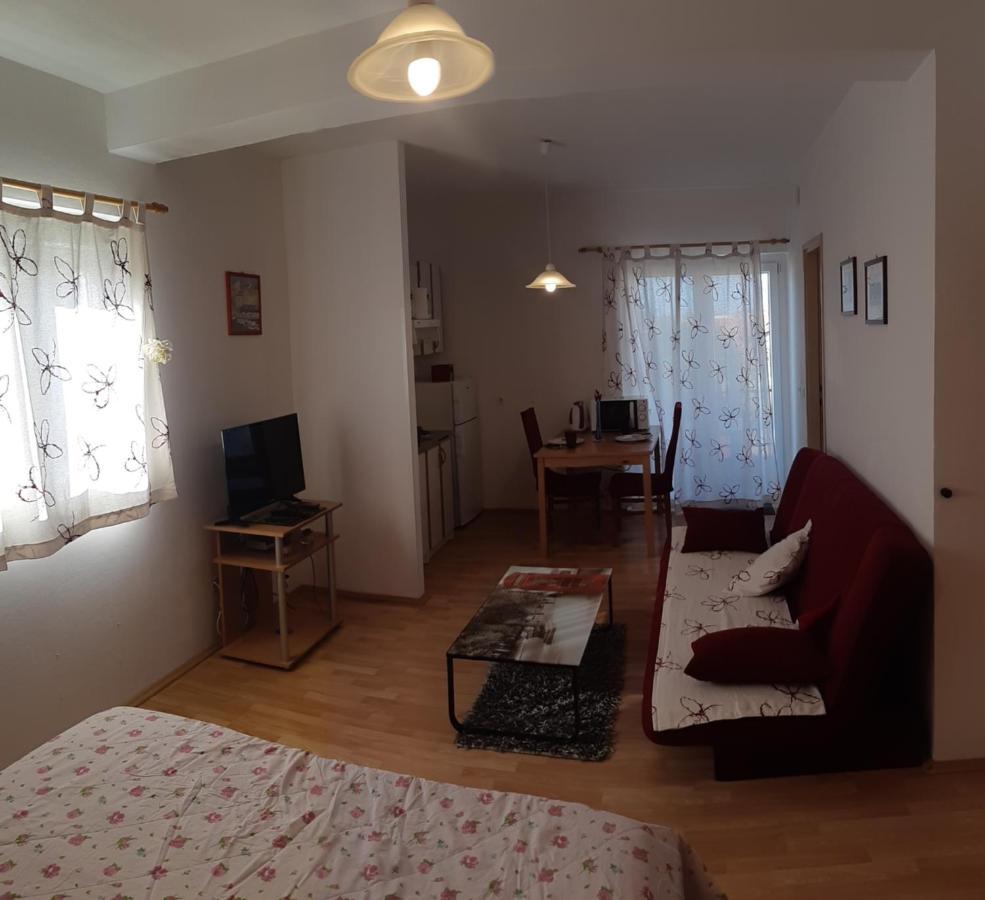 Apartments Lans Vodice Eksteriør bilde