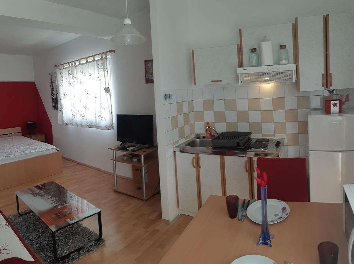 Apartments Lans Vodice Eksteriør bilde
