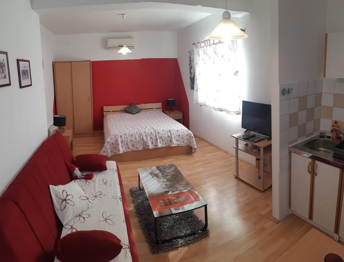 Apartments Lans Vodice Eksteriør bilde