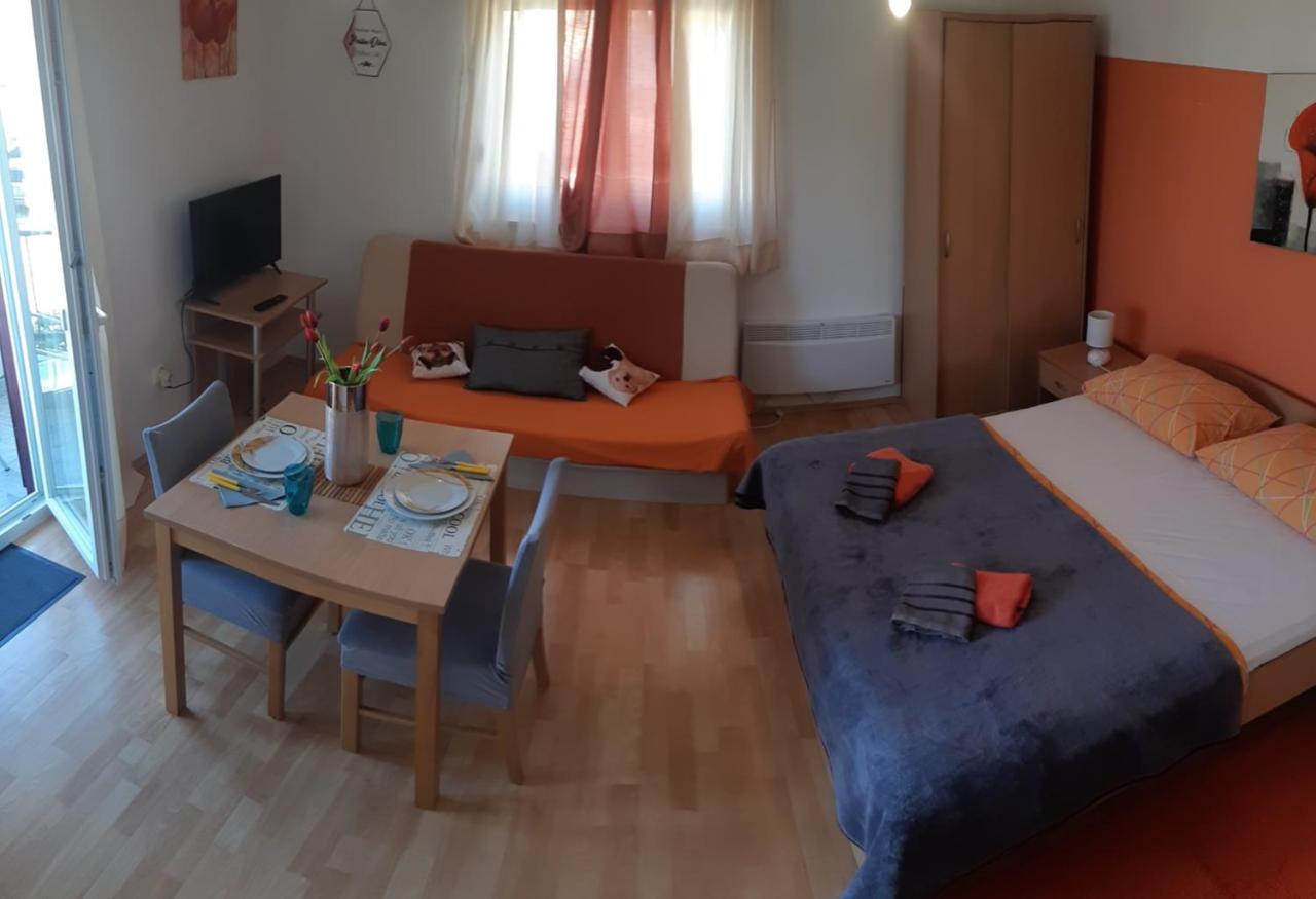 Apartments Lans Vodice Eksteriør bilde